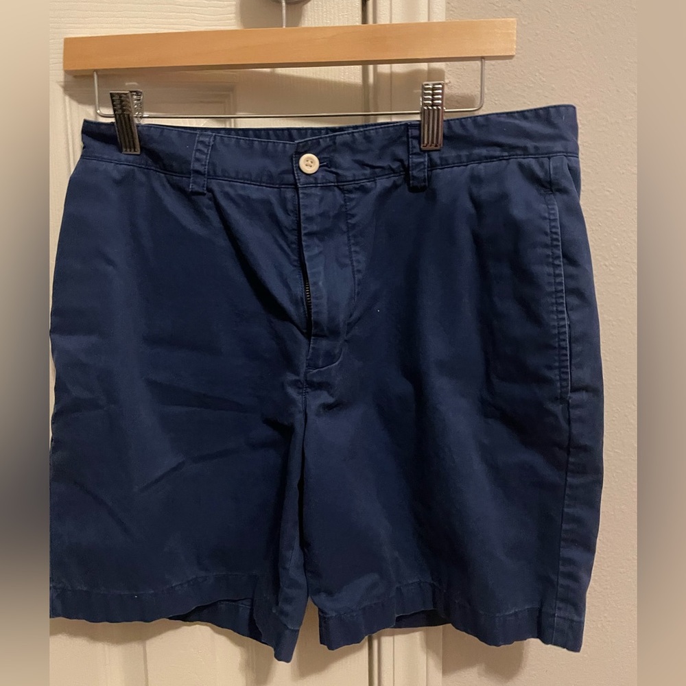 Vineyard Vines 7 inch shorts 32W